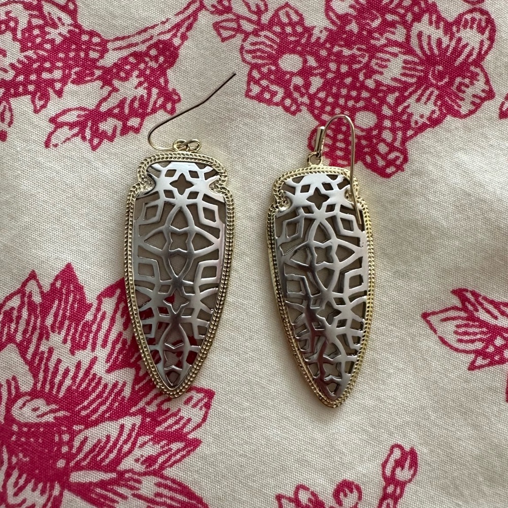 Kendra Scott Two-Toned Arrowhead Drop Earrings (standard size)